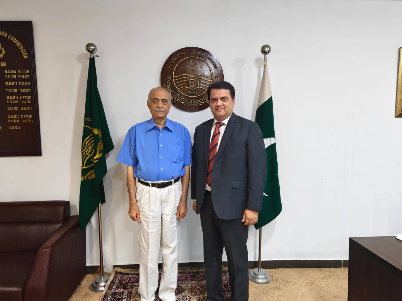 Vice Chancellor Meets Senior Officials to Discuss University Development Projects